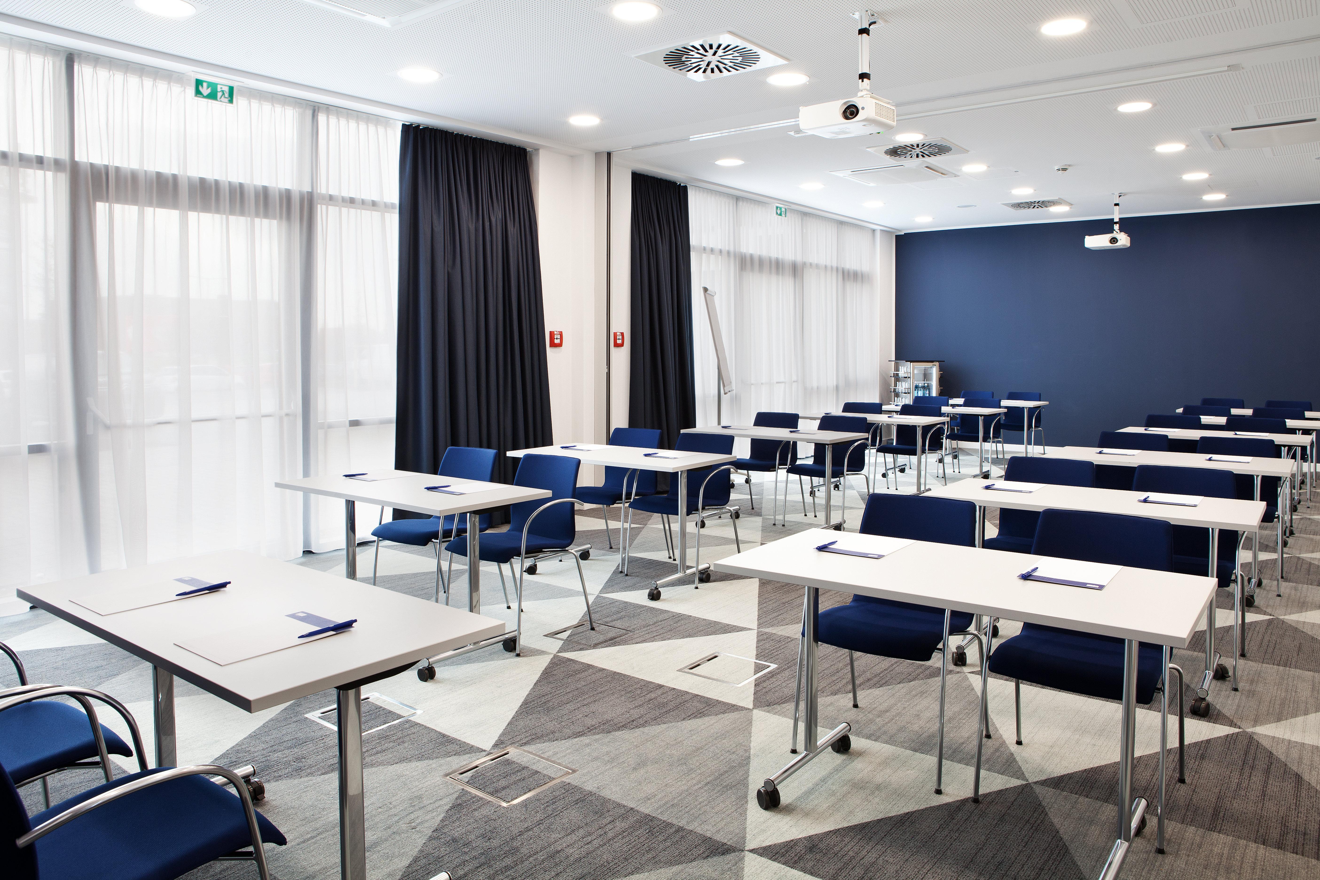 Holiday Inn Express - Sindelfingen By Ihg Exteriör bild