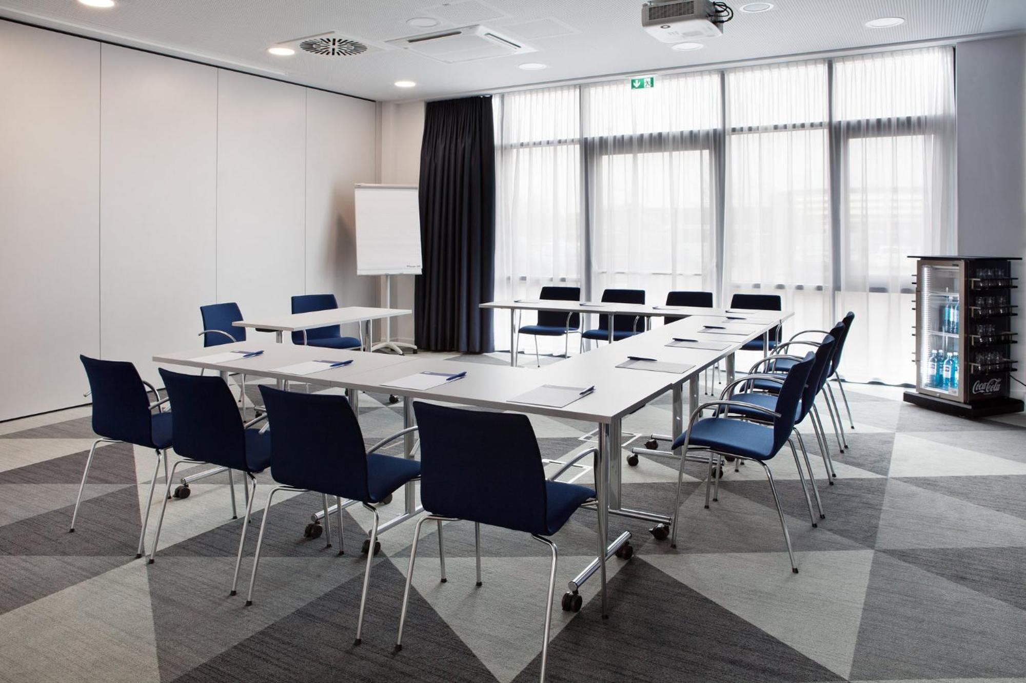Holiday Inn Express - Sindelfingen By Ihg Exteriör bild