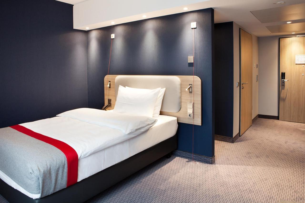 Holiday Inn Express - Sindelfingen By Ihg Exteriör bild