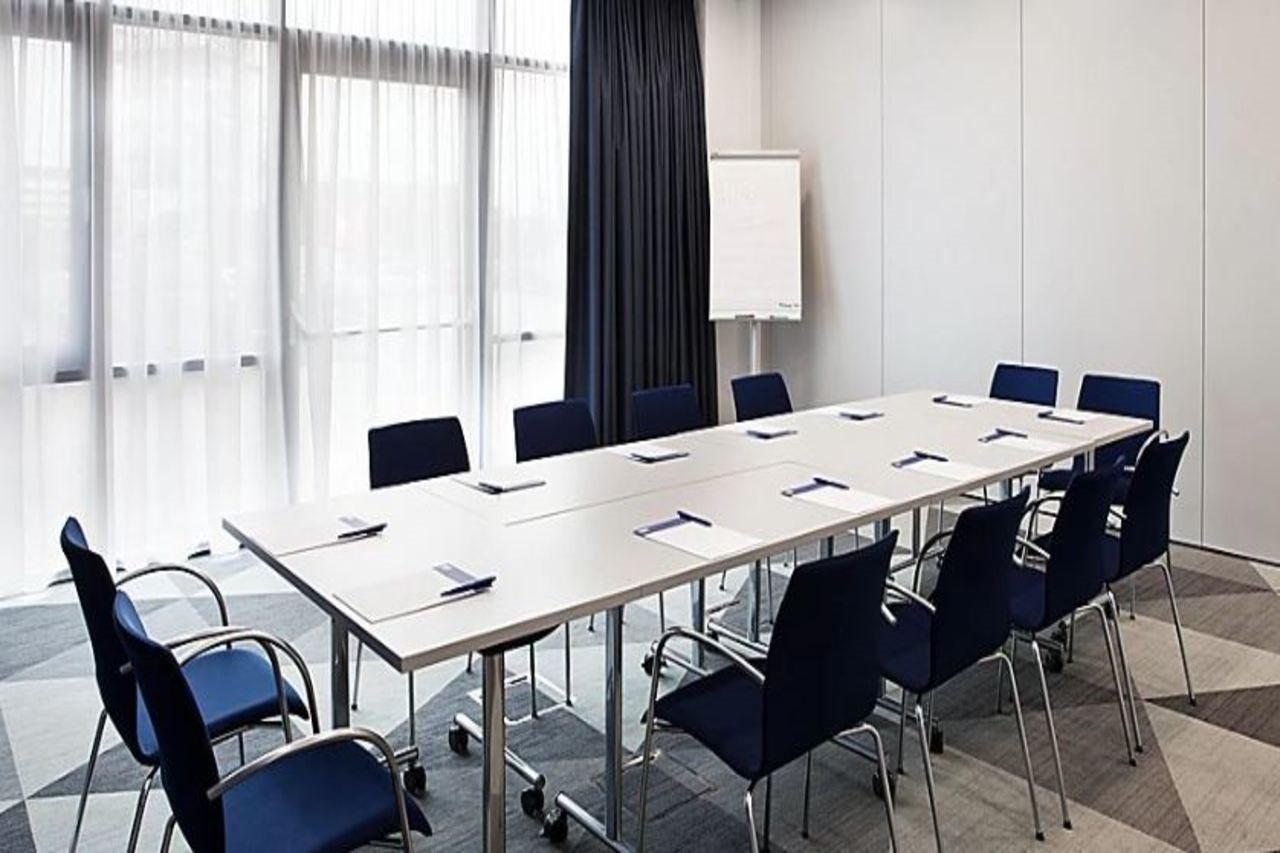 Holiday Inn Express - Sindelfingen By Ihg Exteriör bild