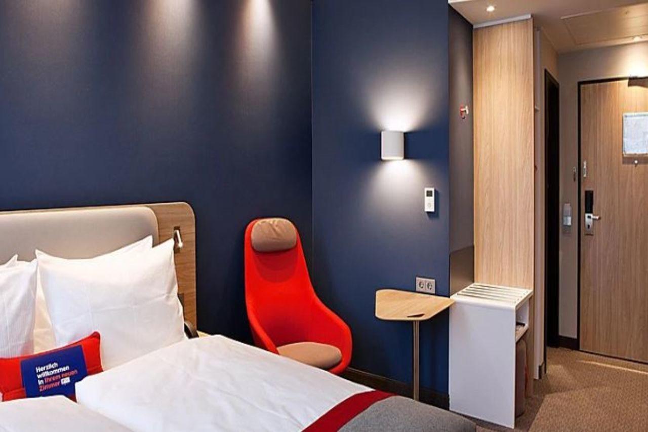 Holiday Inn Express - Sindelfingen By Ihg Exteriör bild